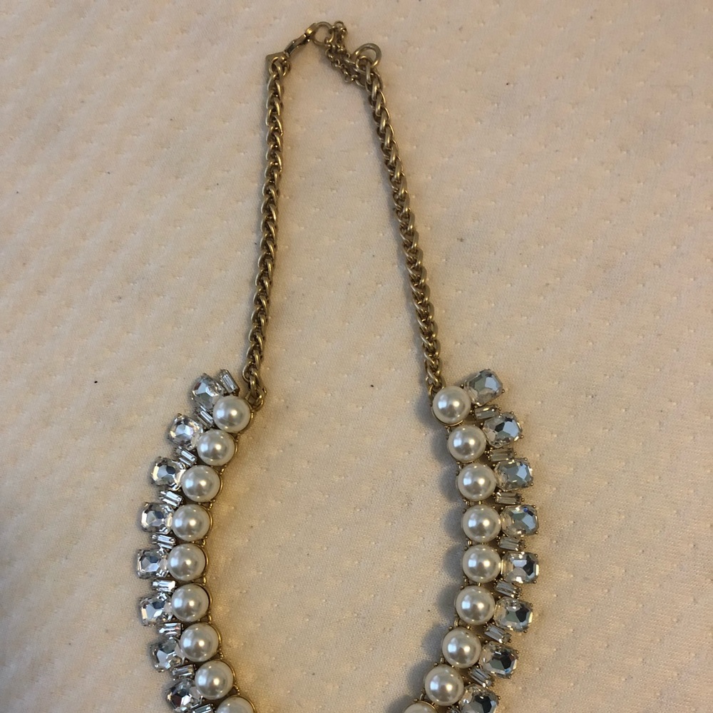 Banana Republic Set Pearl necklace w/ rhinestones